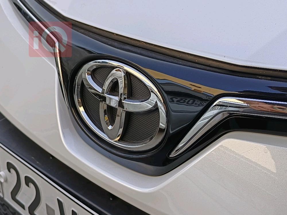 تۆیۆتا کۆرۆلا